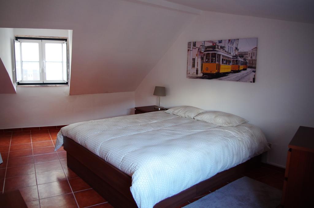 Lisbon Sloped Ceiling Apartment Luaran gambar