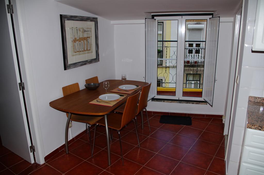 Lisbon Sloped Ceiling Apartment Luaran gambar