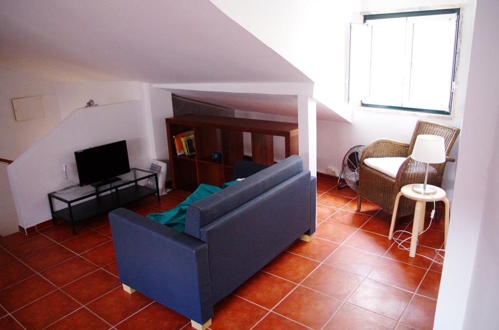 Lisbon Sloped Ceiling Apartment Luaran gambar